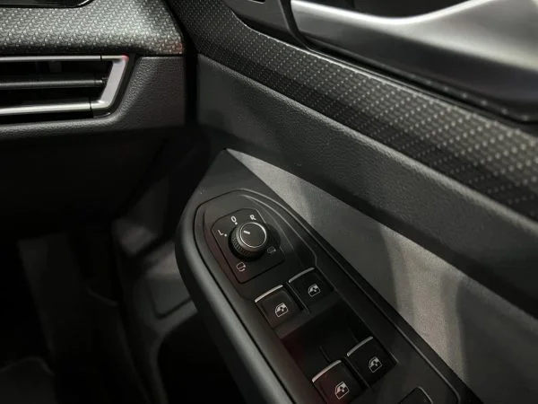 VW Golf Mk8 mirror control switch with folding position