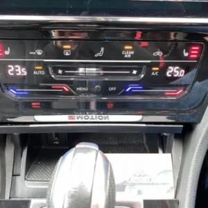 VW Golf Mk7 digital Climatronic panel installed