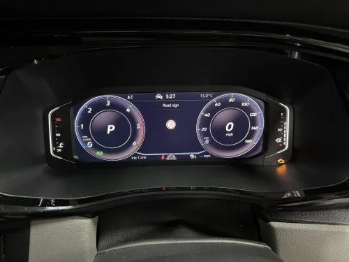 VW T6.1 Virtual Cockpit showing road-sign display settings