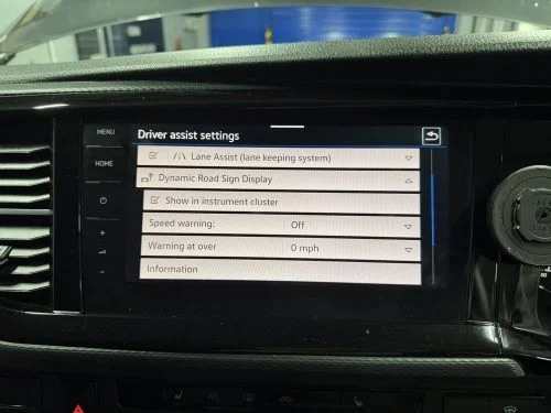 VW T6.1 infotainment screen showing Dynamic Road Sign Display settings