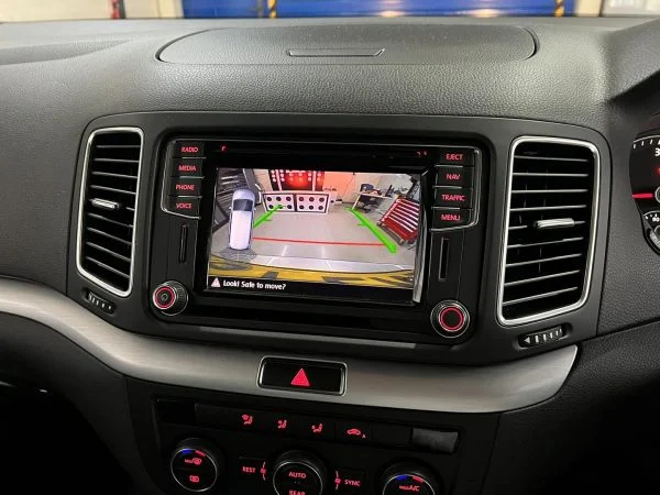 VW Sharan rear camera display with parking guidelines
